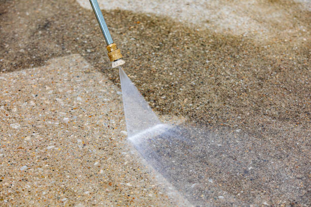 Best Pool Deck Cleaning  in Grandyle Village, NY